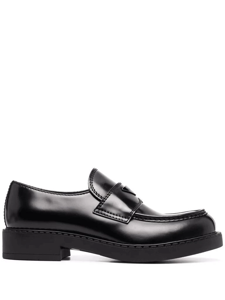 商品Prada|PRADA logo-plaque chunky heel loafers,价格¥7410,第1张图片