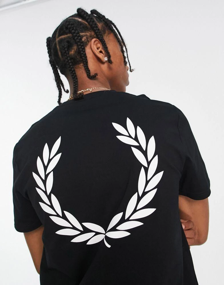 商品Fred Perry|Fred Perry back print graphic back print t-shirt in black,价格¥264,第3张图片详细描述