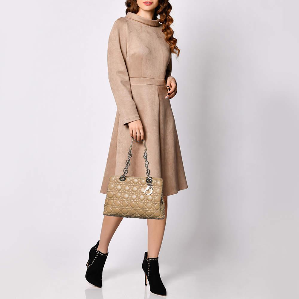 商品[二手商品] Dior|Dior Beige Cannage Leather Soft Lady Dior Shopper Tote,价格¥12443,第4张图片详细描述