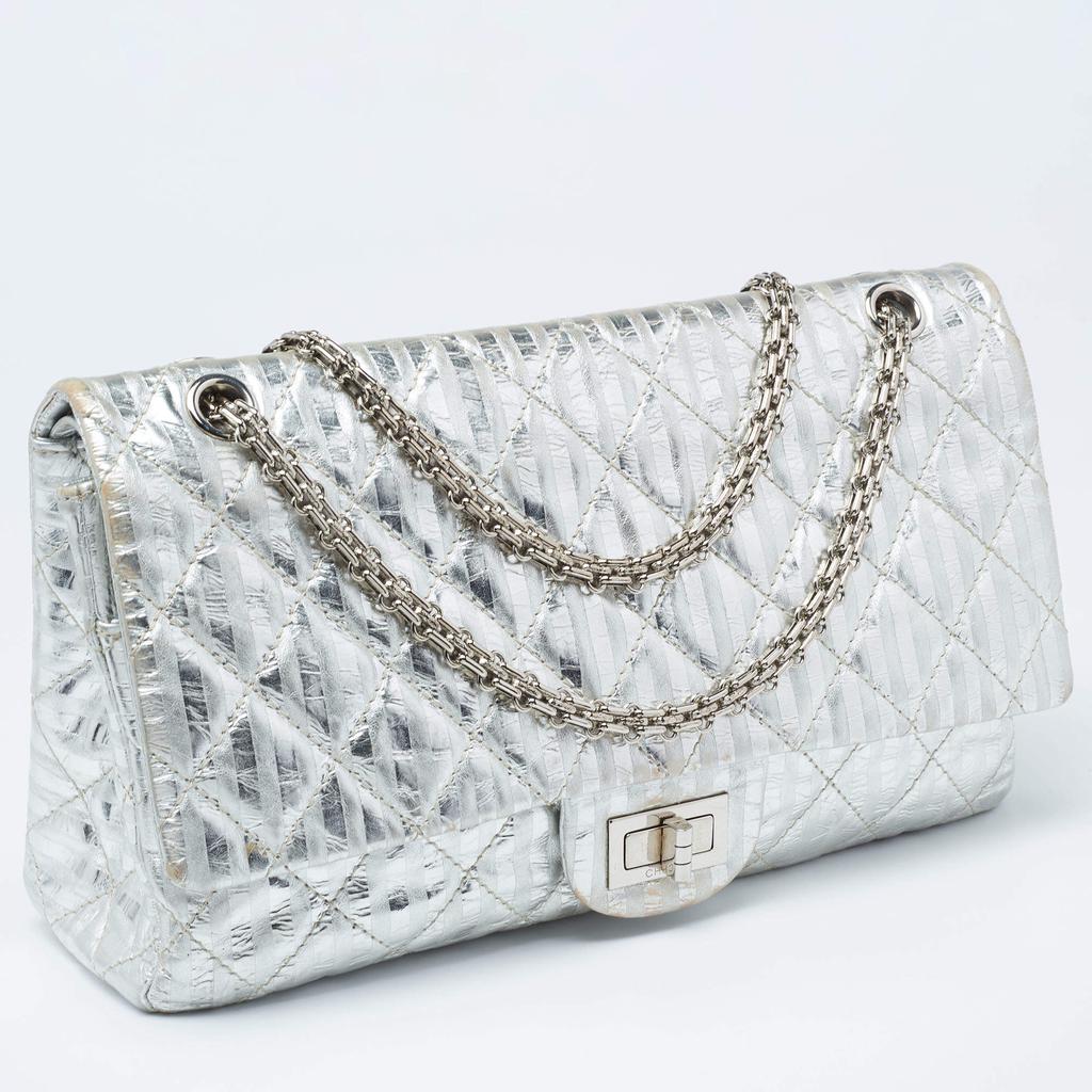 Chanel Silver Quilted Leather Striped Reissue 2.55 Classic 227 Double Flap Bag商品第3张图片规格展示