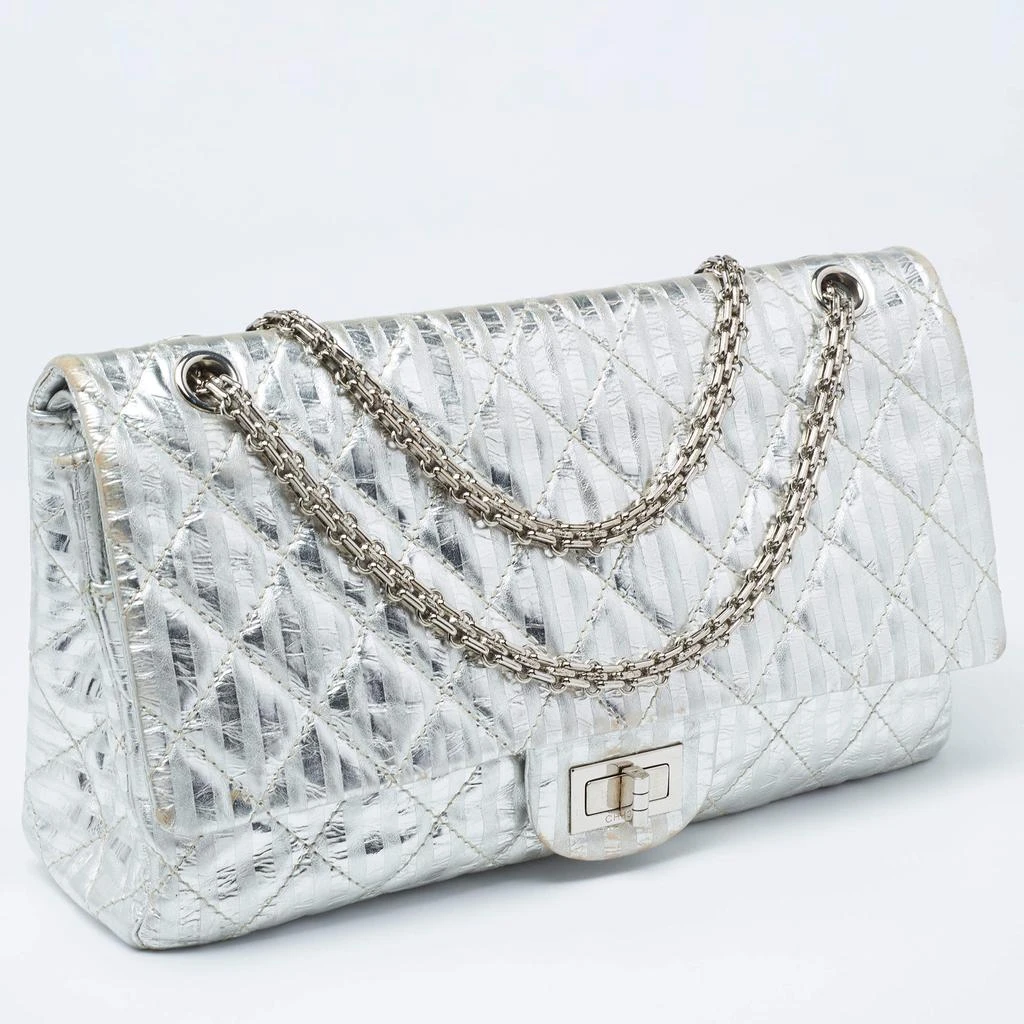商品[二手商品] Chanel|Chanel Silver Quilted Leather Striped Reissue 2.55 Classic 227 Double Flap Bag,价格¥12520,第3张图片详细描述