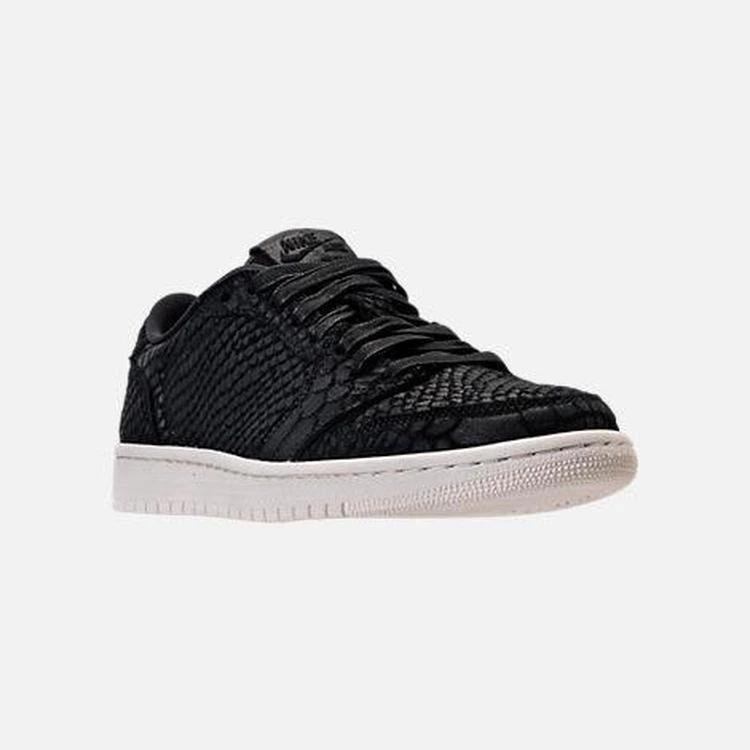 商品NIKE|女士 Air Jordan Retro 1 低帮休闲鞋,价格¥557,第1张图片