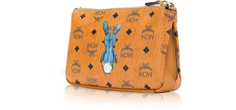 商品MCM|MCM Rabbit Visetos Medium Millie Top Zip Crossbody,价格¥4281,第2张图片详细描述