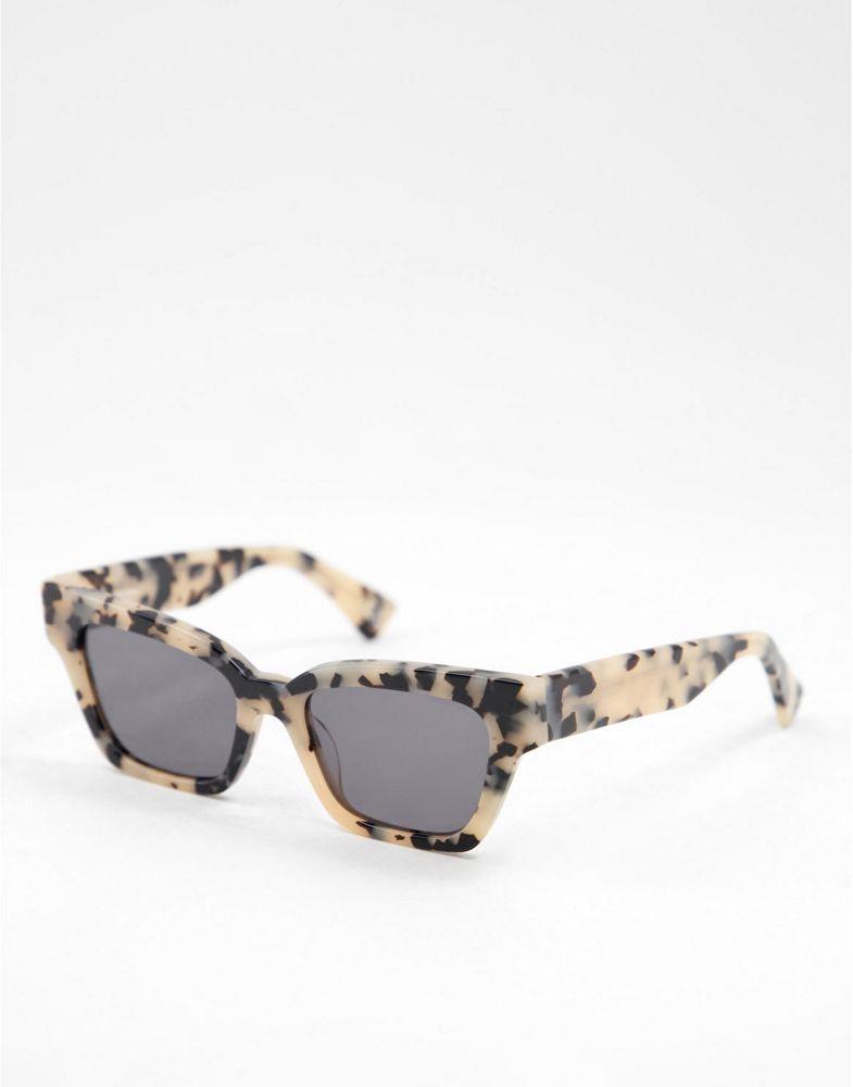 ASOS DESIGN acetate frame cat eye sunglasses in milky tort商品第1张图片规格展示