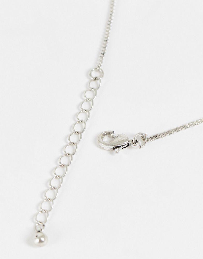 商品Reclaimed Vintage|Reclaimed Vintage Inspired St Christopher pendant necklace in burnished silver,价格¥98,第5张图片详细描述