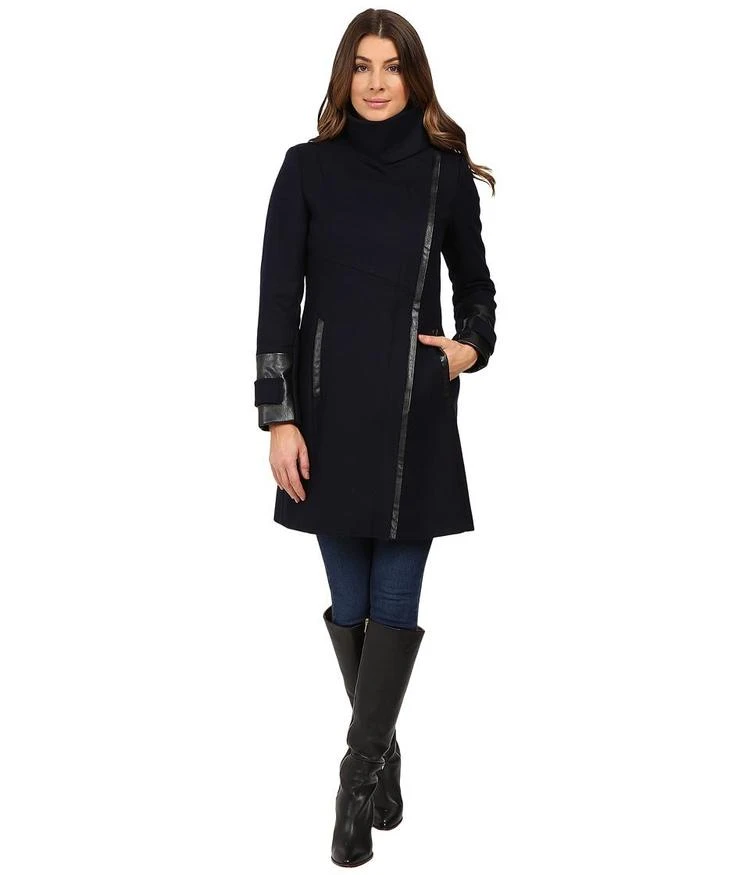 商品Via Spiga|Via Spiga Asymmetrical Coat w/ Zip Front and Faux Fur Collar,价格¥1550,第5张图片详细描述