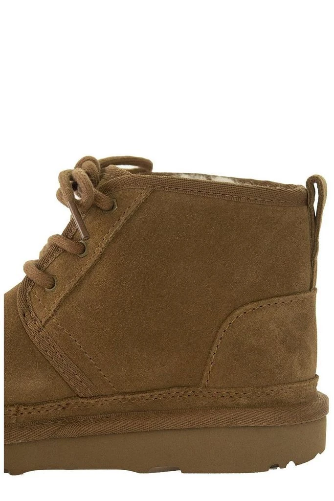 UGG Kids Neumel II Round Toe Lace-Up Boots 商品