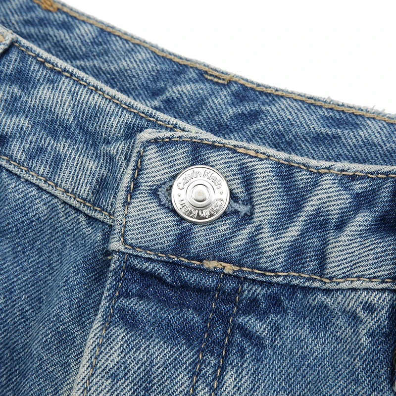 Calvin Klein/CK 女士浅蓝色门襟扣洞款牛仔直筒裤  商品
