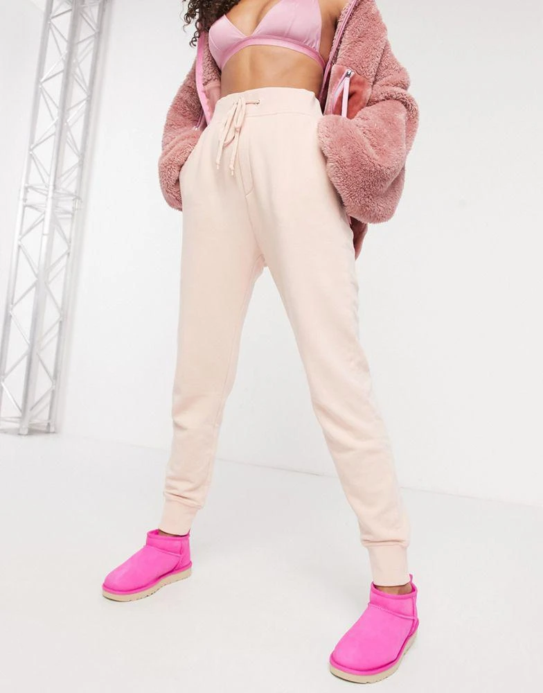 商品UGG|UGG Ericka relaxed jogger in rose,价格¥320,第4张图片详细描述