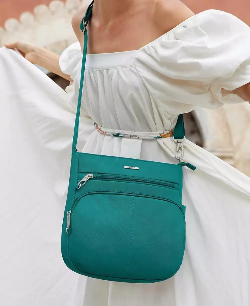 Anti-Theft Classic North/South Crossbody 商品