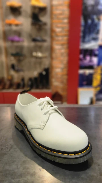 商品Dr. Martens|【Brilliant|包邮包税】马汀博士 马丁靴 1461 Iced White Smooth 26936100,价格¥780,第1张图片