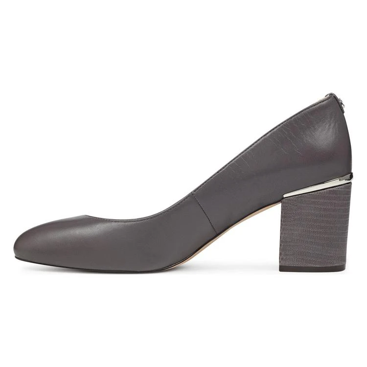 商品Nine West|Astor Almond Toe Dress Pumps,价格¥371,第4张图片详细描述