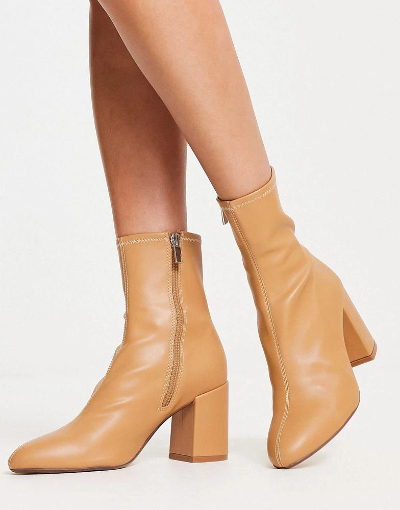 商品Bershka|Bershka low heel sock boot in beige,价格¥189,第4张图片详细描述