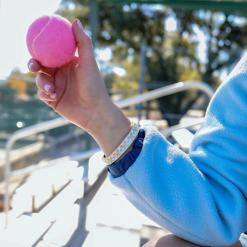 商品Canvas Style|Briar Tennis Racquet Enamel Hinge Bangle In White,价格¥347,第2张图片详细描述