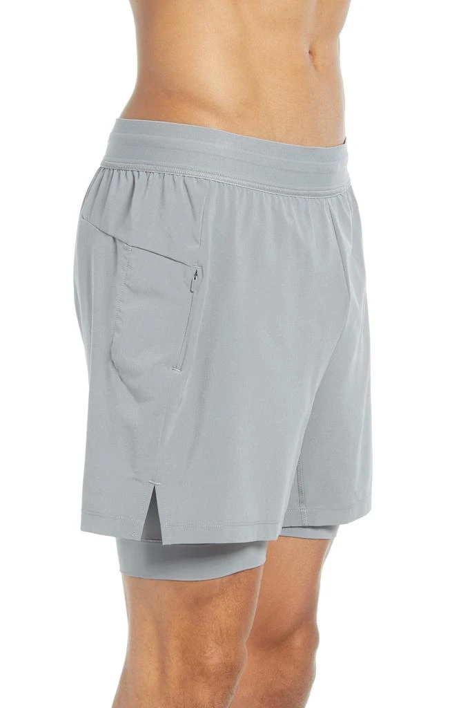商品NIKE|Dry-FIT 2-in-1 Pocket Yoga Shorts,价格¥368,第4张图片详细描述