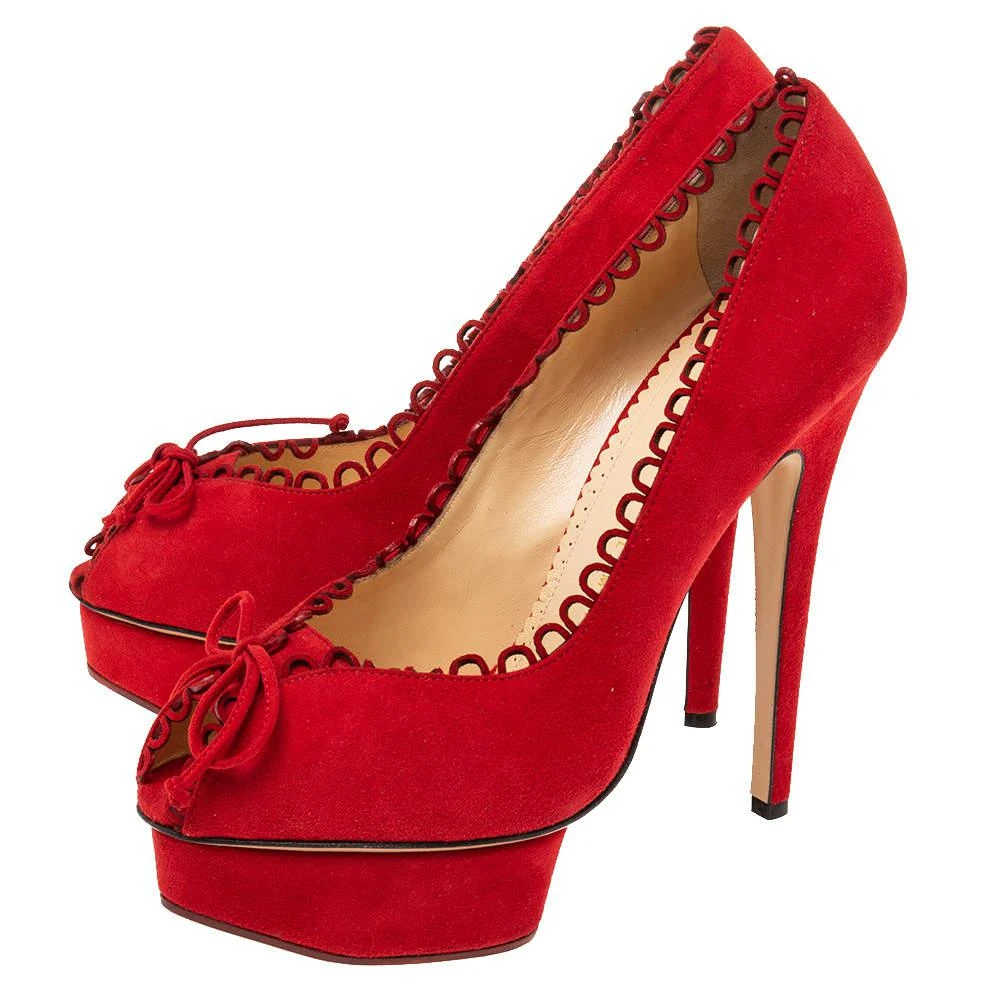 商品Charlotte Olympia|Charlotte Olympia Red Suede Daphne Scalloped Platform Pumps Size 40,价格¥3171,第4张图片详细描述