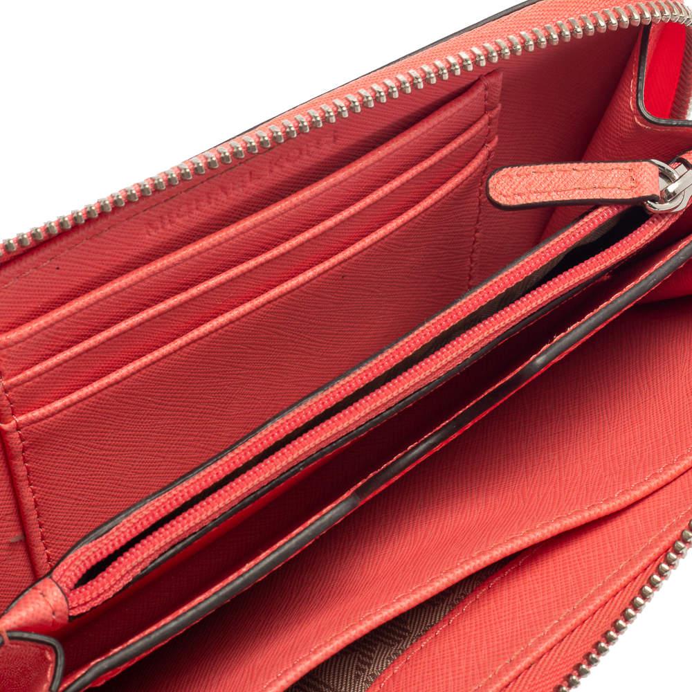Michael Kors Pink Leather Zip Around Wristlet Wallet商品第2张图片规格展示