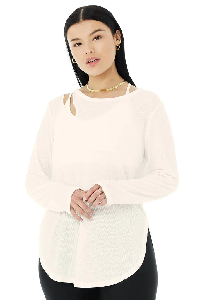 商品Alo|Ribbed Peak Long Sleeve - Ivory,价格¥263,第5张图片详细描述