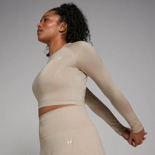 商品Myprotein|MP Women's Shape Seamless Long Sleeve Crop Top - Sandstone,价格¥407,第4张图片详细描述