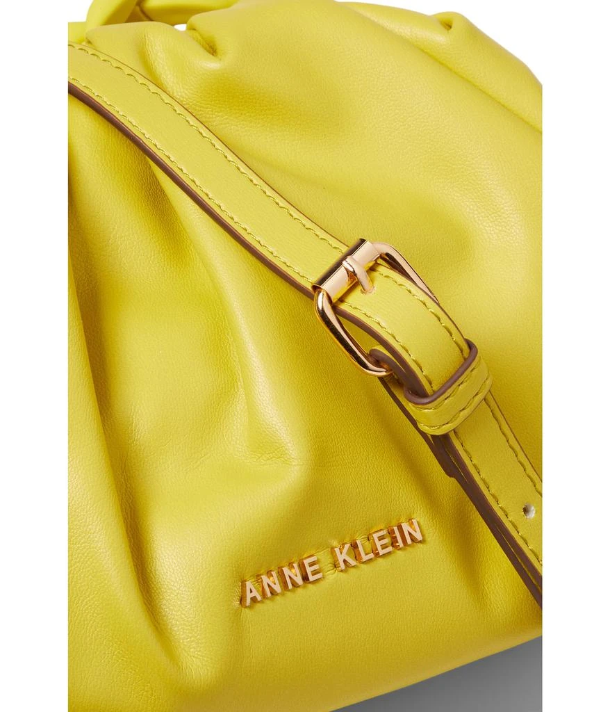 商品Anne Klein|Coated Chain Swag Clutch,价格¥470,第4张图片详细描述