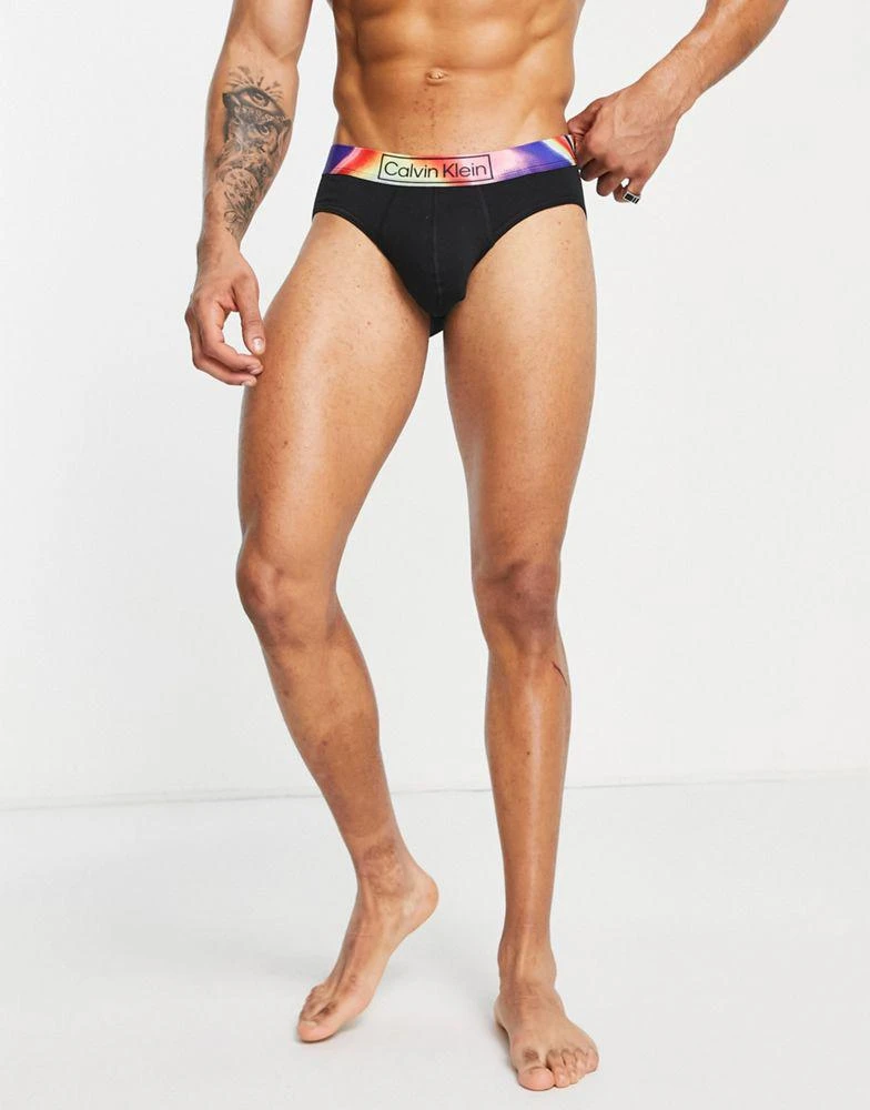 商品Calvin Klein|Calvin Klein pride cotton hip brief with contrast waistband in black,价格¥208,第3张图片详细描述