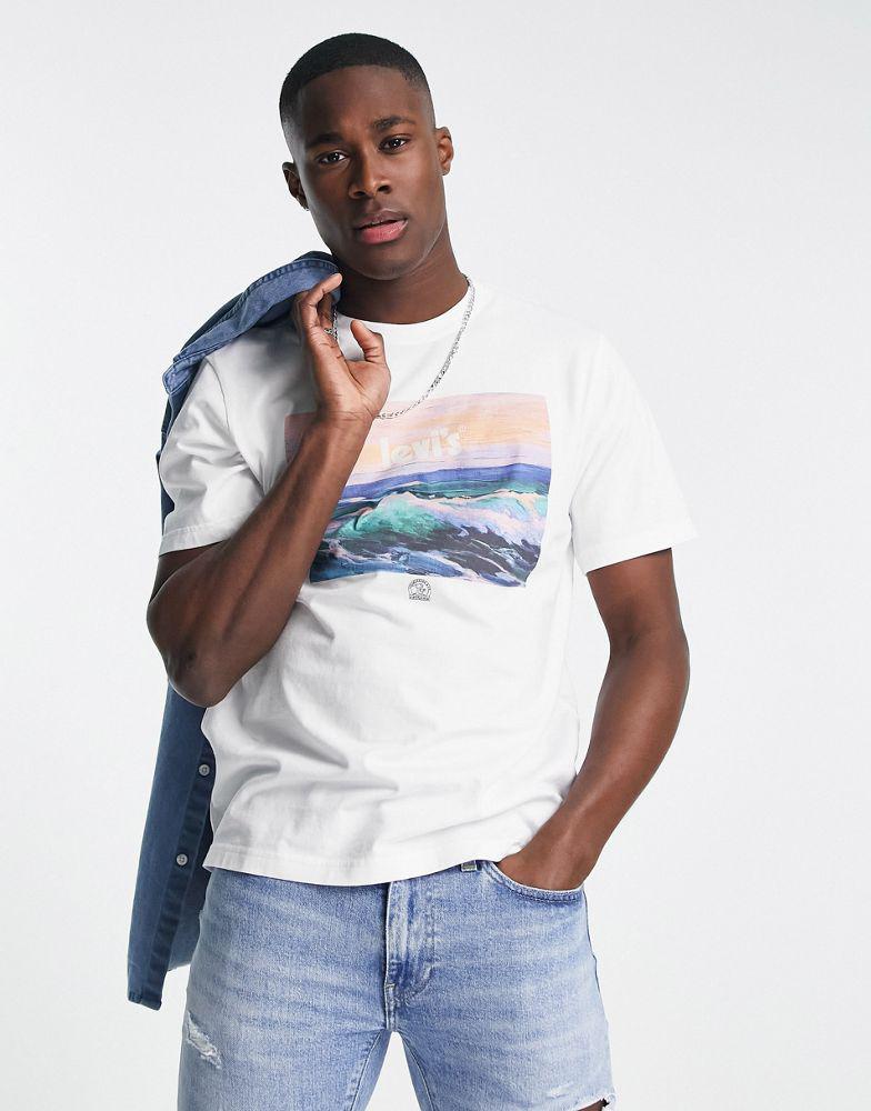 Levi's t-shirt with chest scenic placement print in white商品第1张图片规格展示