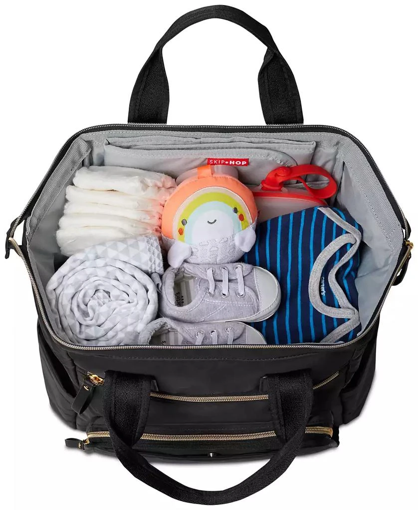 商品Skip Hop|Mainframe Wide Open Diaper Backpack,价格¥556,第3张图片详细描述