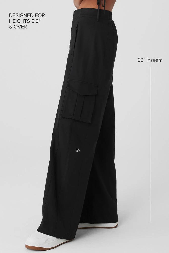 商品Alo|Show Off Cargo Wide Leg Trouser (Long) - Black,价格¥1185,第2张图片详细描述