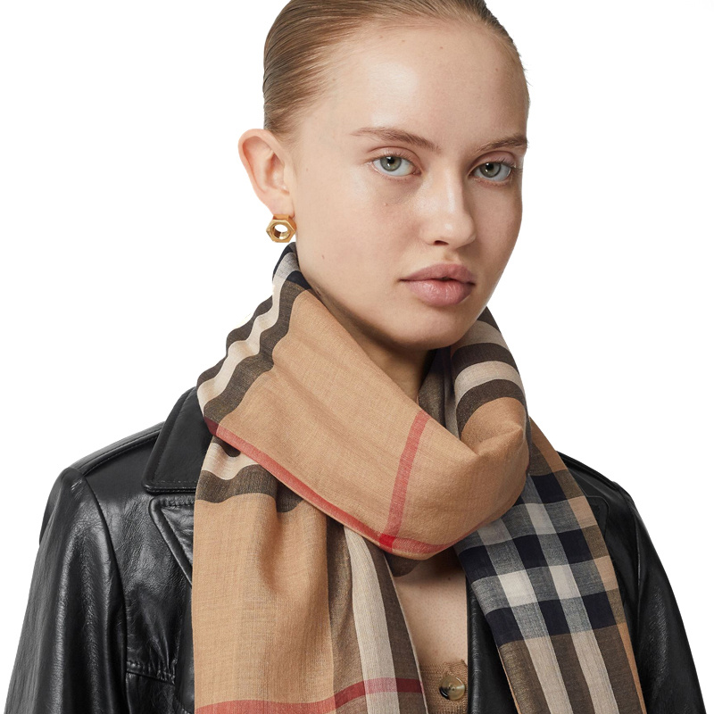 商品Burberry|BURBERRY 格纹女士围巾 8018468,价格¥1652,第1张图片
