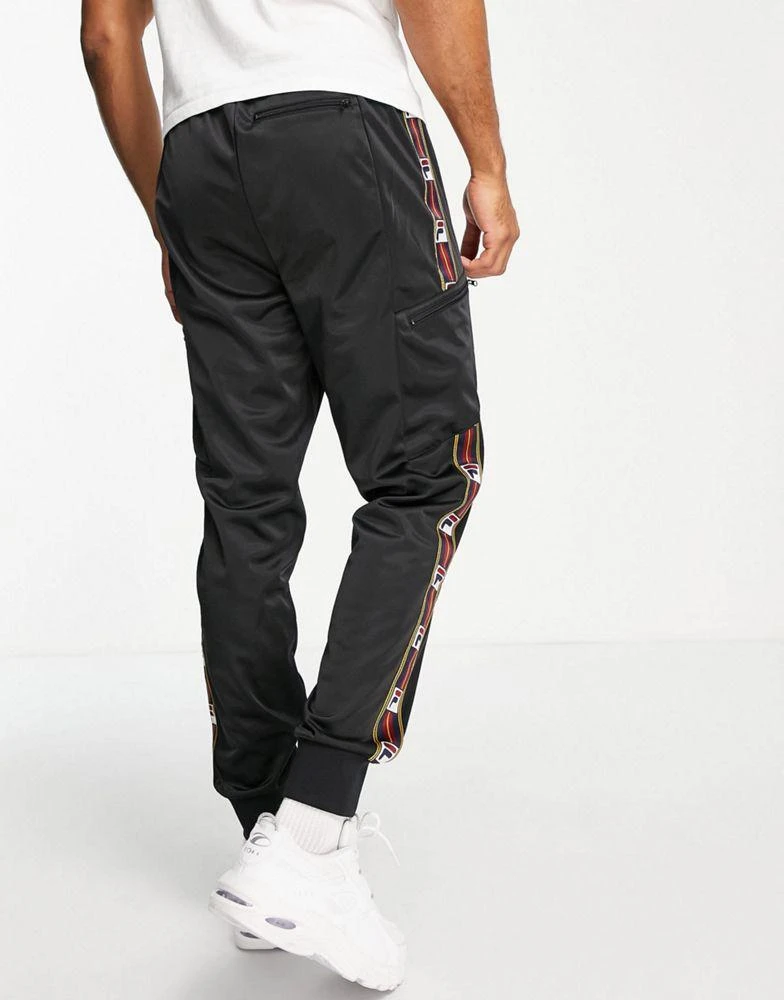 商品Fila|Fila joggers with taping in black,价格¥302,第3张图片详细描述