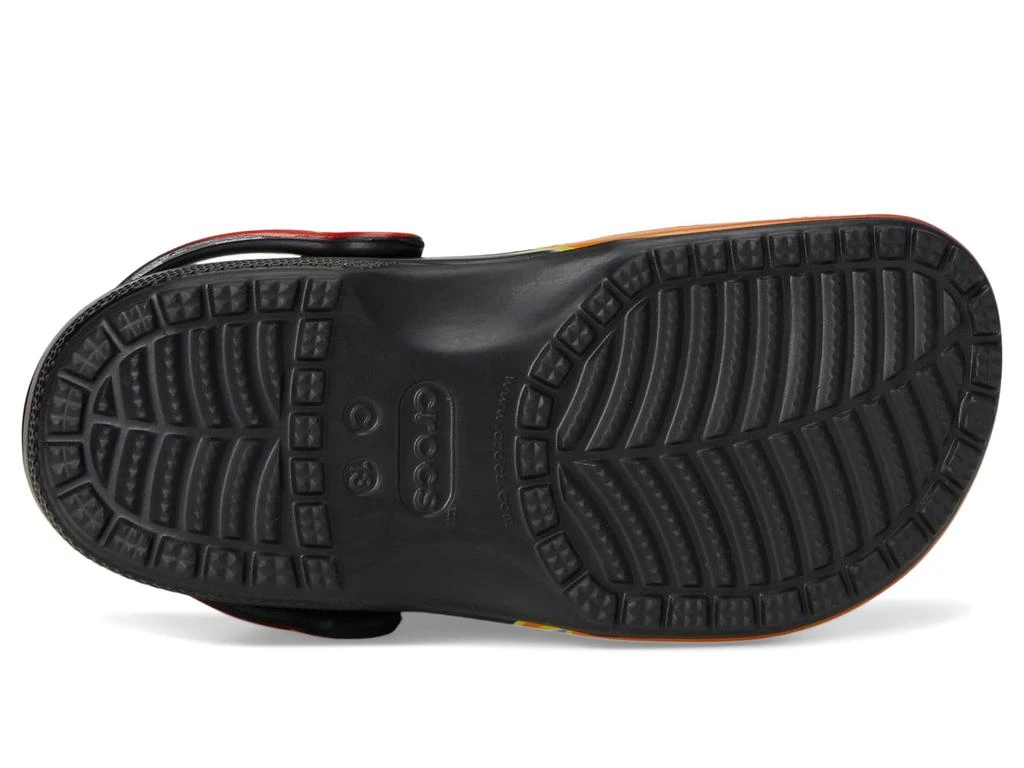 商品Crocs|Classic Clogs with Patterns and Graphics (Little Kid/Big Kid),价格¥153,第3张图片详细描述