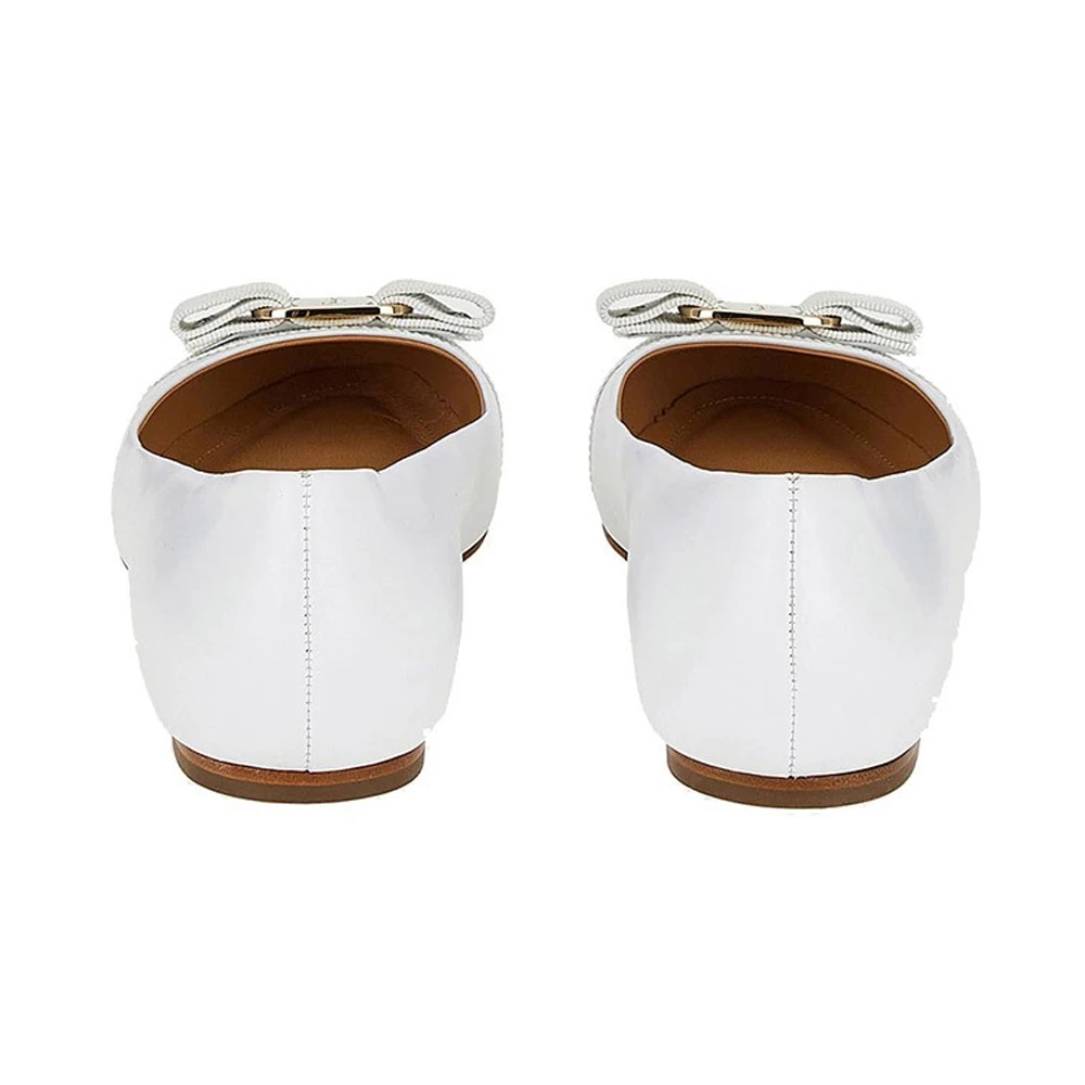 SALVATORE FERRAGAMO 女士白色牛皮平底船鞋 01-A181-744762 商品