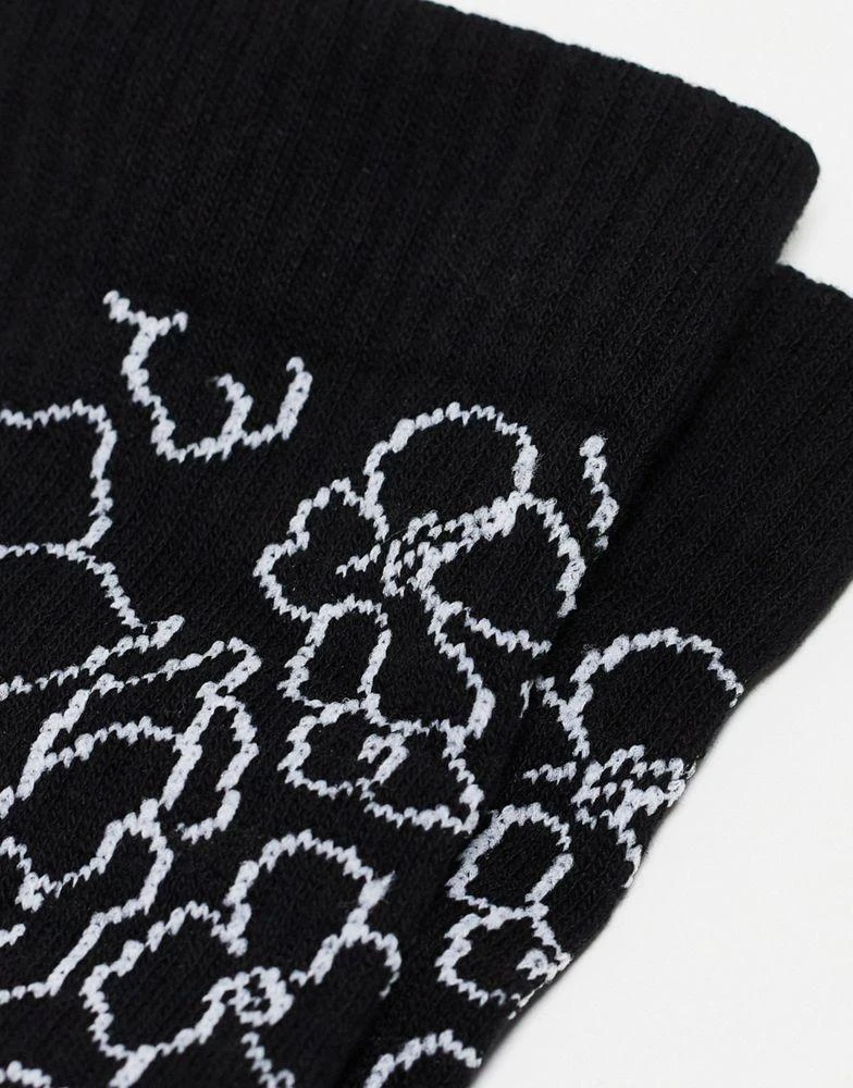 商品ASOS|ASOS DESIGN mono floral jacquard socks in black,价格¥48,第2张图片详细描述