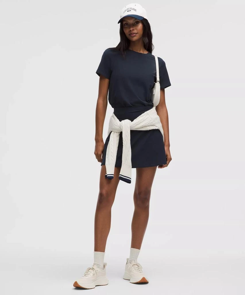 Love Curved-Hem Crewneck T-Shirt 商品