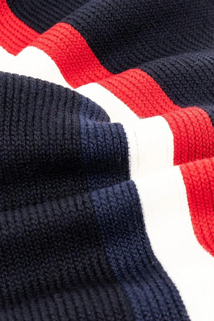 商品Moncler|Moncler Striped Logo Patch Fringed Scarf,价格¥1298,第3张图片详细描述
