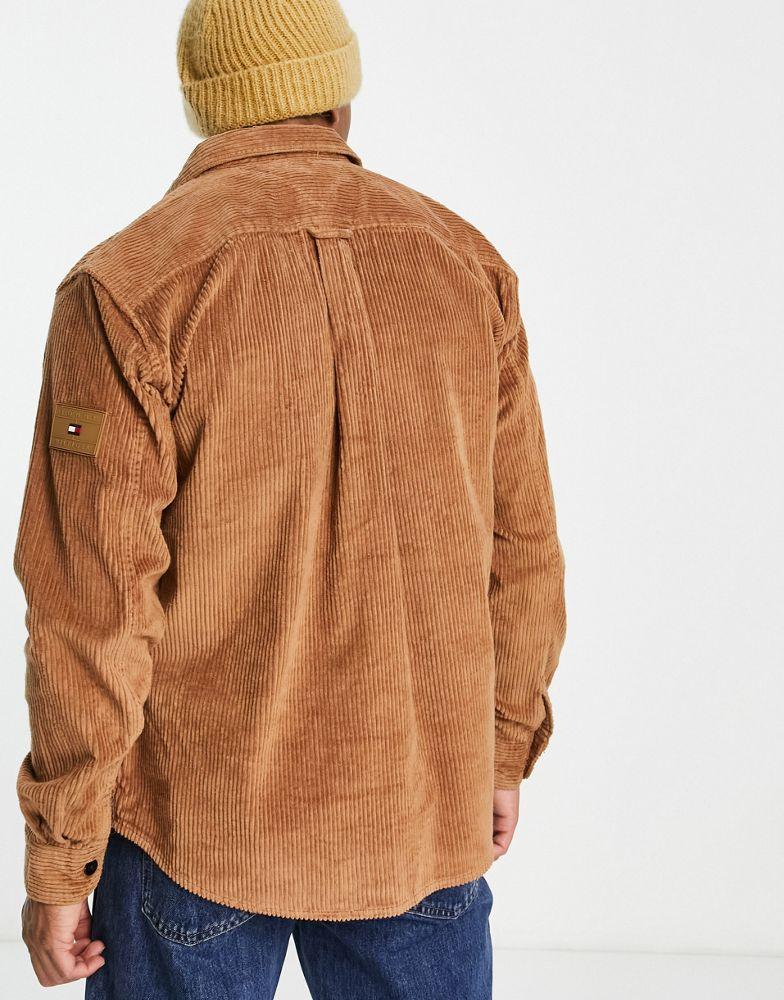 商品Tommy Hilfiger|Tommy Hilfiger corduroy overshirt in khaki tan,价格¥958,第4张图片详细描述