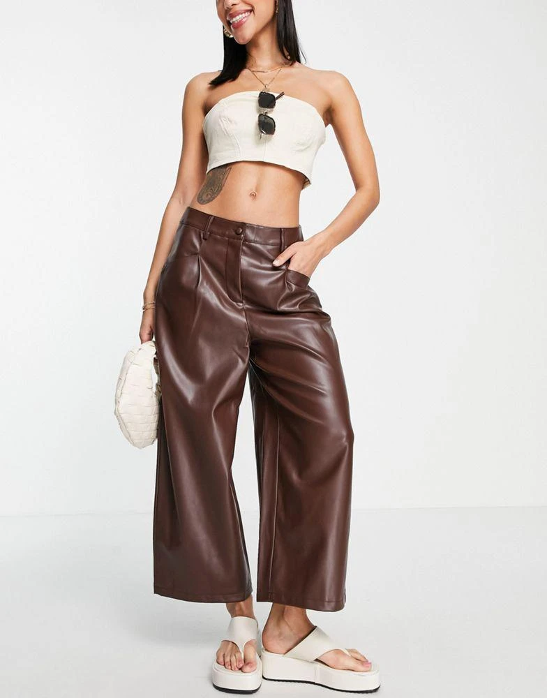 商品VERO MODA|Vero Moda faux leather wide leg trouser in brown,价格¥165,第4张图片详细描述