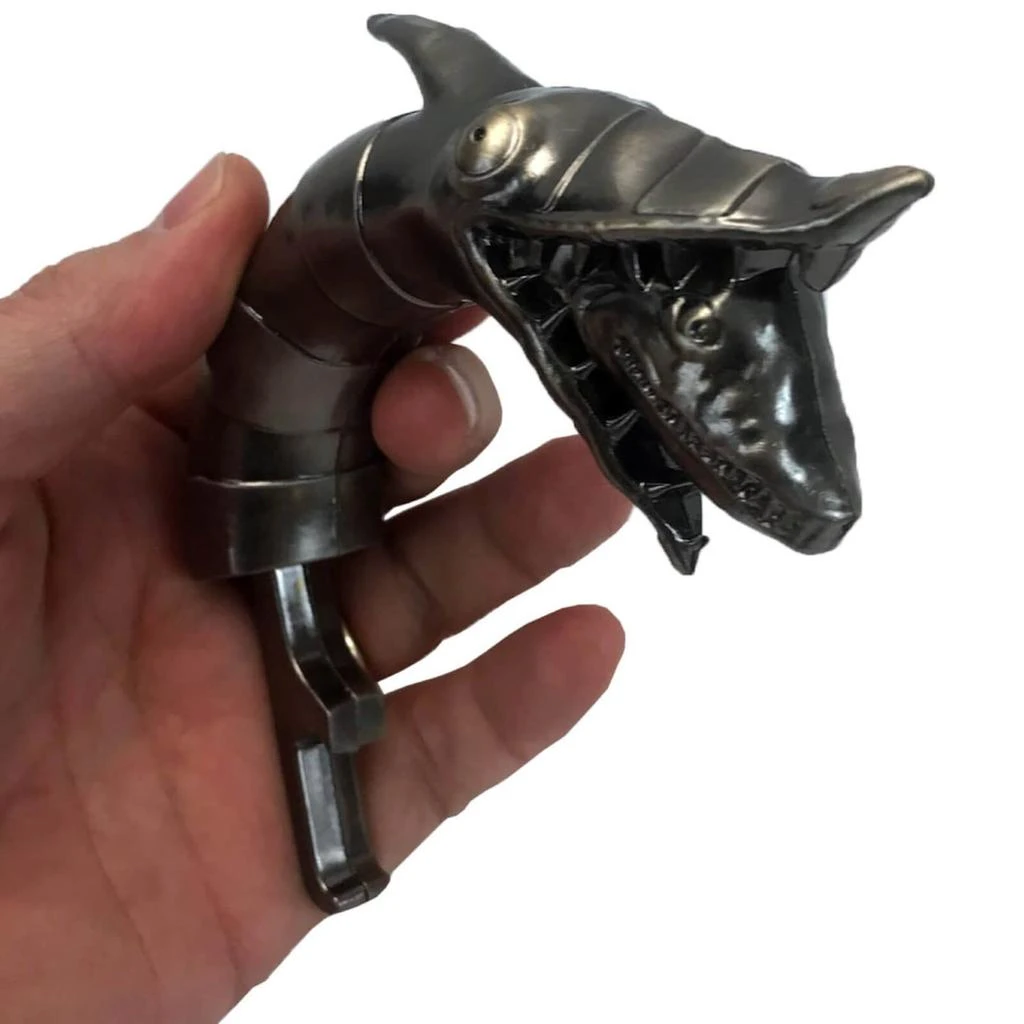 商品Factory Entertainment|Factory Entertainment Beetlejuice Sandworm Metal Bottle Opener,价格¥185,第2张图片详细描述