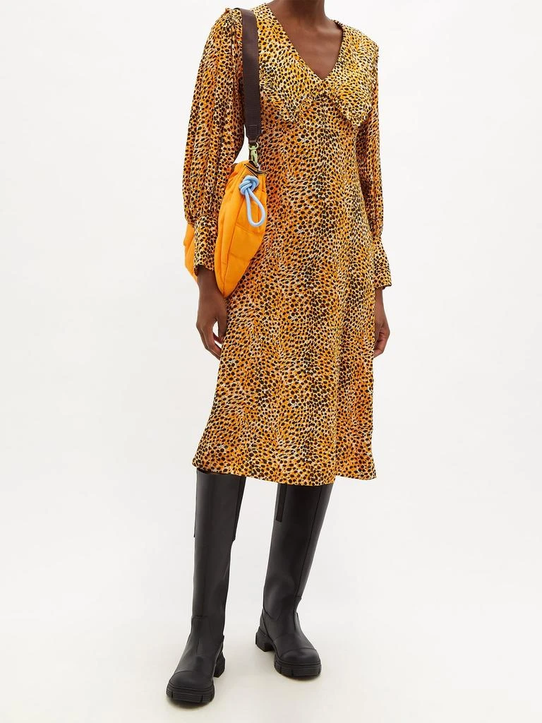 商品Ganni|Chelsea-collar cheetah-print crepe dress,价格¥705,第2张图片详细描述