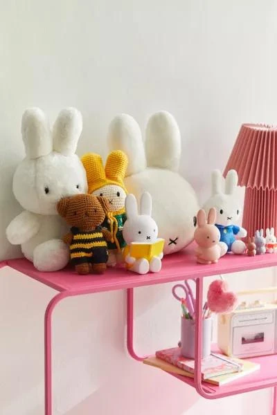 商品Urban Outfitters|Miffy Head Plushie,价格¥303,第5张图片详细描述