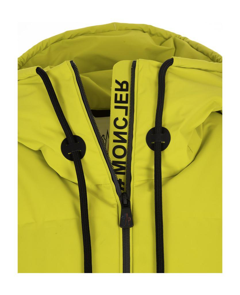 商品Moncler|Woman Lime Allesaz Short Down Jacket,价格¥10752,第6张图片详细描述