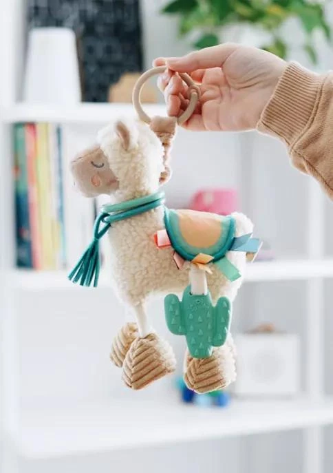 商品Itzy Ritzy|Baby Llama Link & Love Teething Activity Toy,价格¥149,第2张图片详细描述