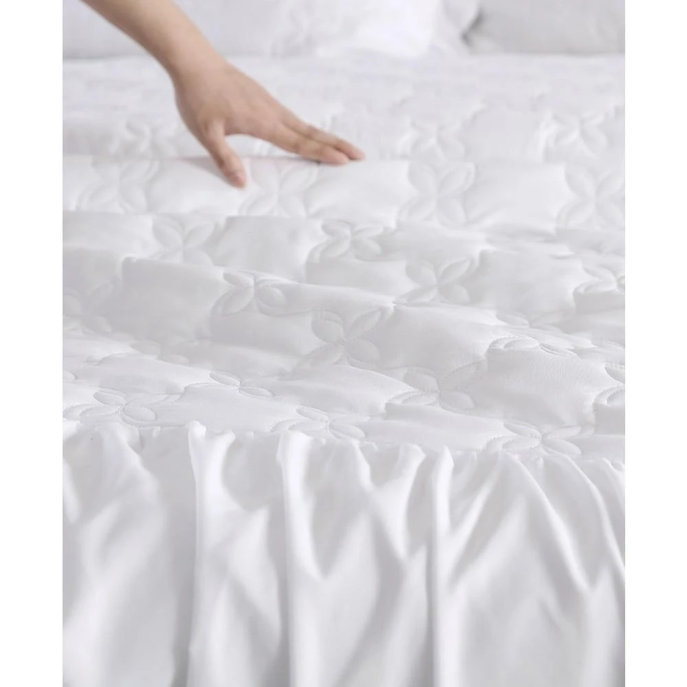 2 Piece Solid Microfiber Bedspread Set 商品