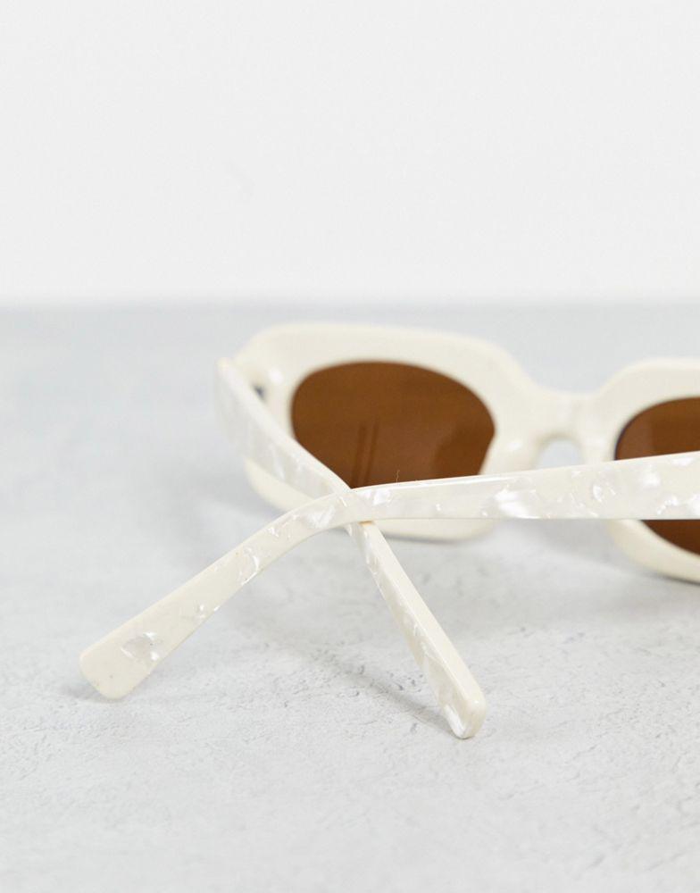 ASOS DESIGN frame mid square sunglasses in white acetate transfer - WHITE商品第2张图片规格展示