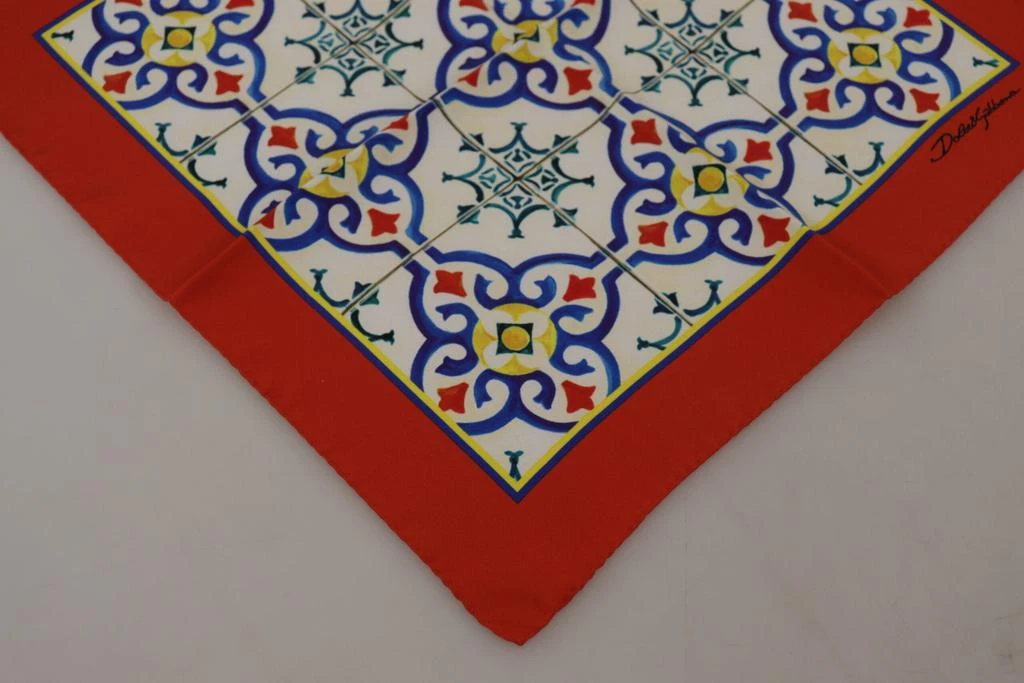 商品Dolce & Gabbana|Dolce & Gabbana Multicolor Majolica Pattern Square Handkerchief,价格¥970,第3张图片详细描述