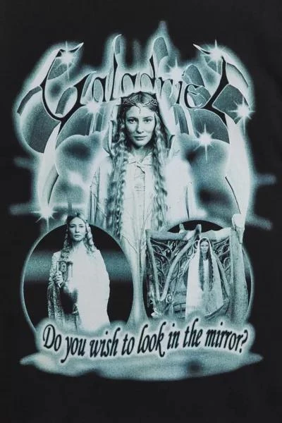 商品Urban Outfitters|Lord Of The Rings Galadriel Graphic Tee,价格¥187,第3张图片详细描述