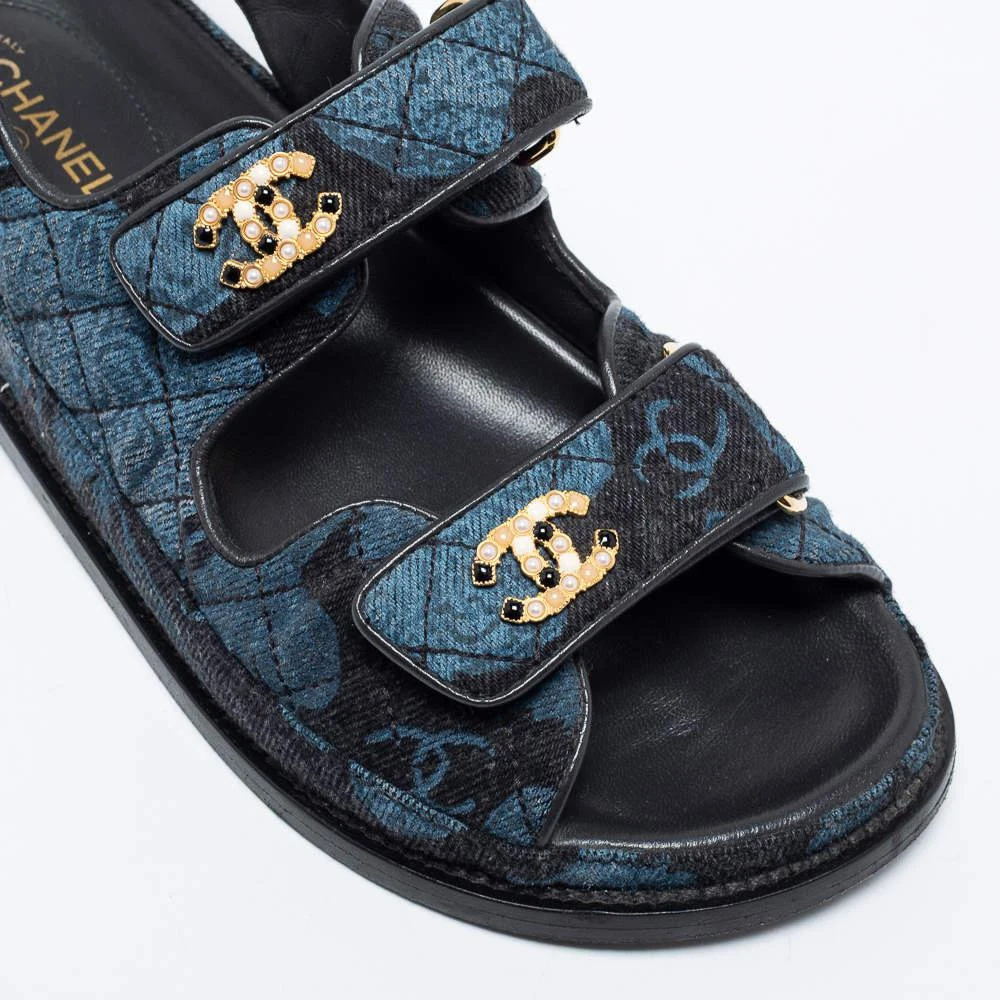 Chanel Navy Blue/Black Printed Denim CC Logo Dad Flat Sandals Size 37 商品