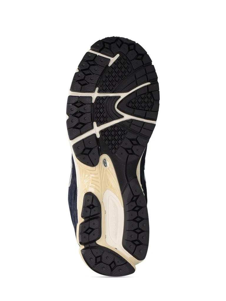 商品New Balance|2002 Leather & Mesh Sneakers,价格¥924,第5张图片详细描述