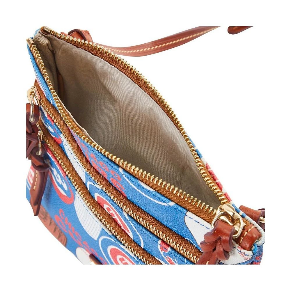商品Dooney & Bourke|Women's Chicago Cubs Game Day Triple Zip Crossbody Purse,价格¥993,第3张图片详细描述