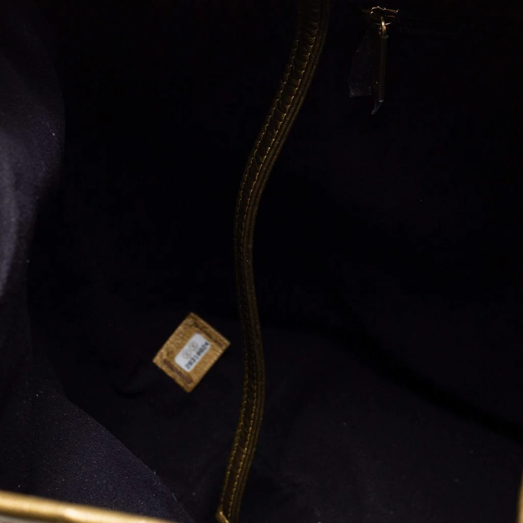 Chanel Gold Croc Embossed Leather Drawstring Backpack 商品